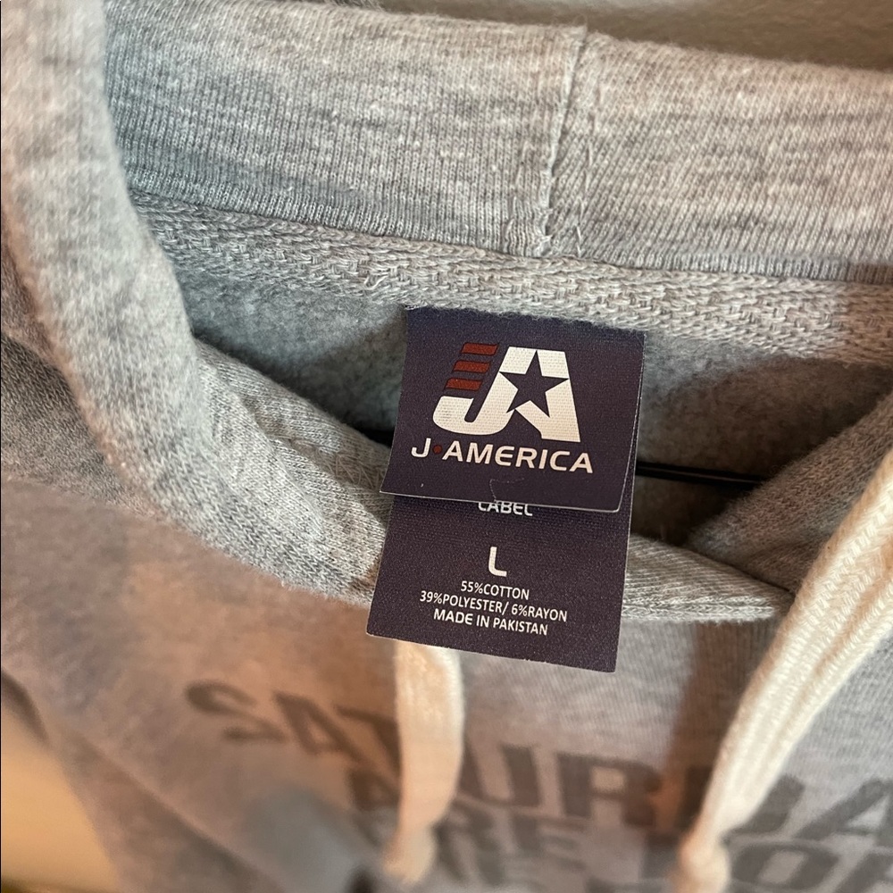 Size Large J America hoodie great condition plus super soft 😉